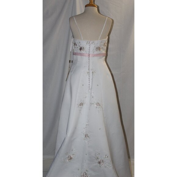 Lenovia#39304 Heavy Satin Wedding Gown with Pink Accents-Size 14-White with Pink - Picture 10 of 10